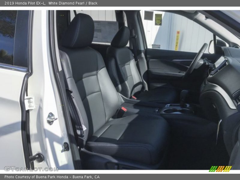 White Diamond Pearl / Black 2019 Honda Pilot EX-L