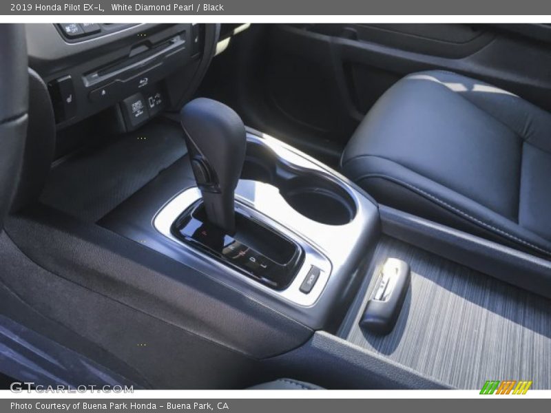 White Diamond Pearl / Black 2019 Honda Pilot EX-L