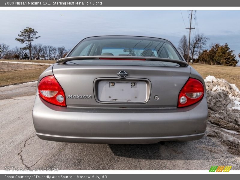 Sterling Mist Metallic / Blond 2000 Nissan Maxima GXE