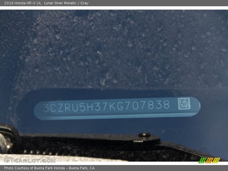 Lunar Silver Metallic / Gray 2019 Honda HR-V LX