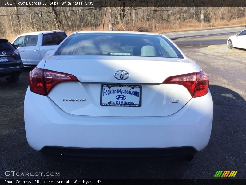 Super White / Steel Gray 2017 Toyota Corolla LE