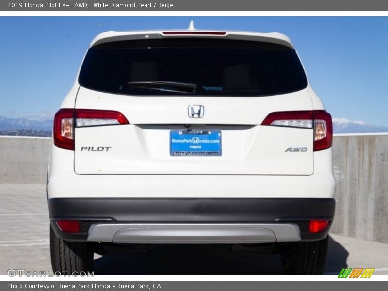 White Diamond Pearl / Beige 2019 Honda Pilot EX-L AWD