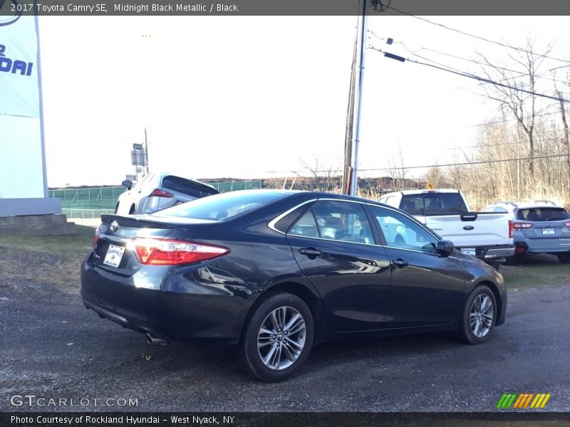 Midnight Black Metallic / Black 2017 Toyota Camry SE