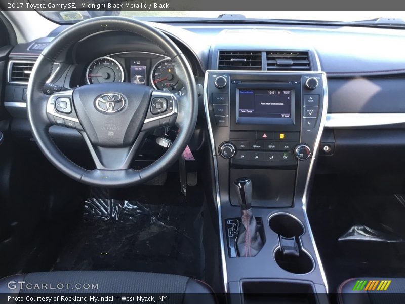 Midnight Black Metallic / Black 2017 Toyota Camry SE