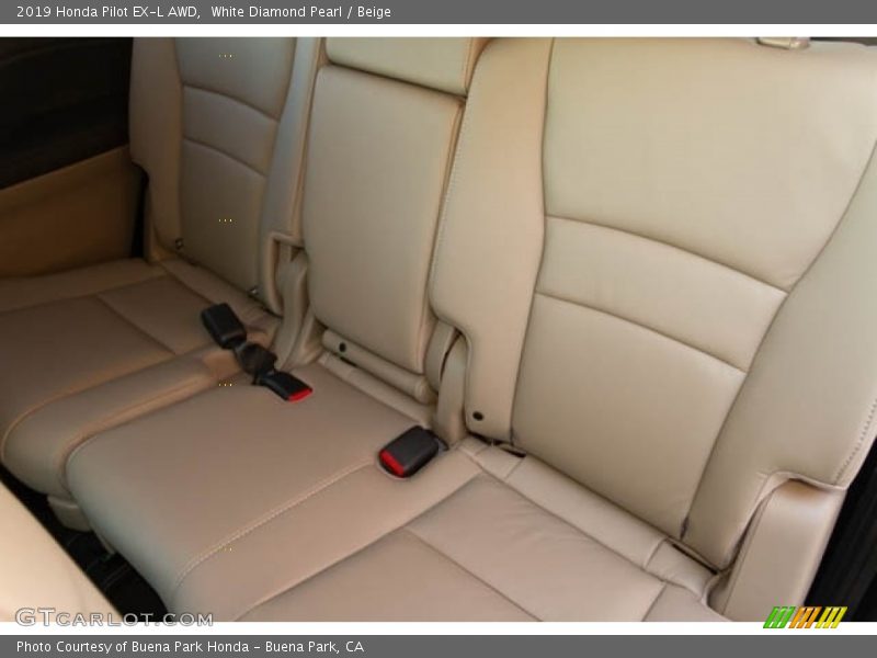 White Diamond Pearl / Beige 2019 Honda Pilot EX-L AWD