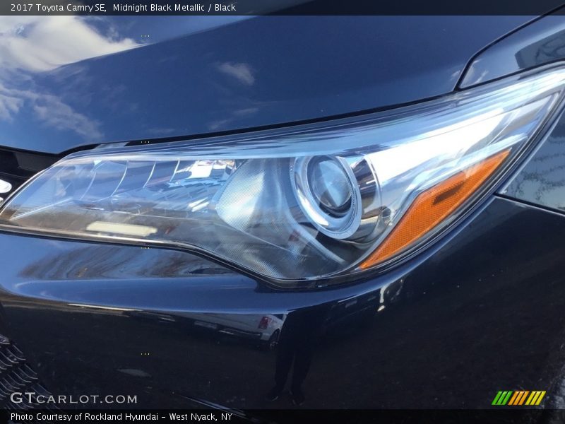 Midnight Black Metallic / Black 2017 Toyota Camry SE