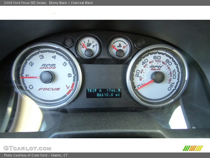 Ebony Black / Charcoal Black 2009 Ford Focus SES Sedan