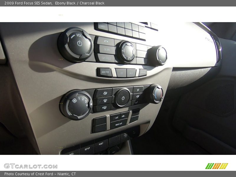Ebony Black / Charcoal Black 2009 Ford Focus SES Sedan