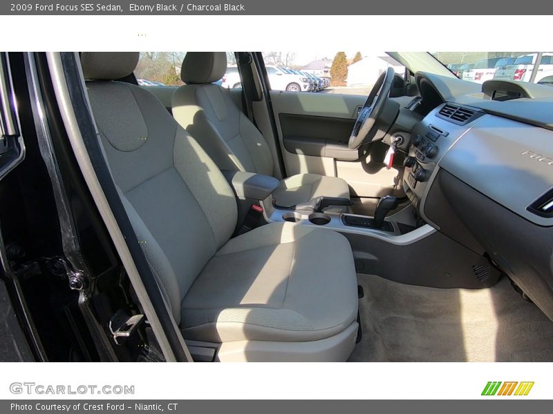 Ebony Black / Charcoal Black 2009 Ford Focus SES Sedan