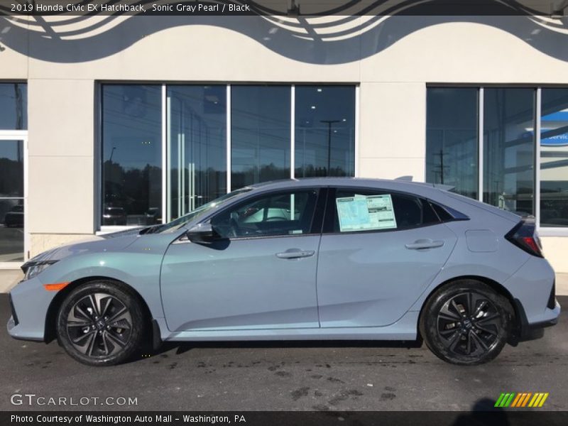 Sonic Gray Pearl / Black 2019 Honda Civic EX Hatchback