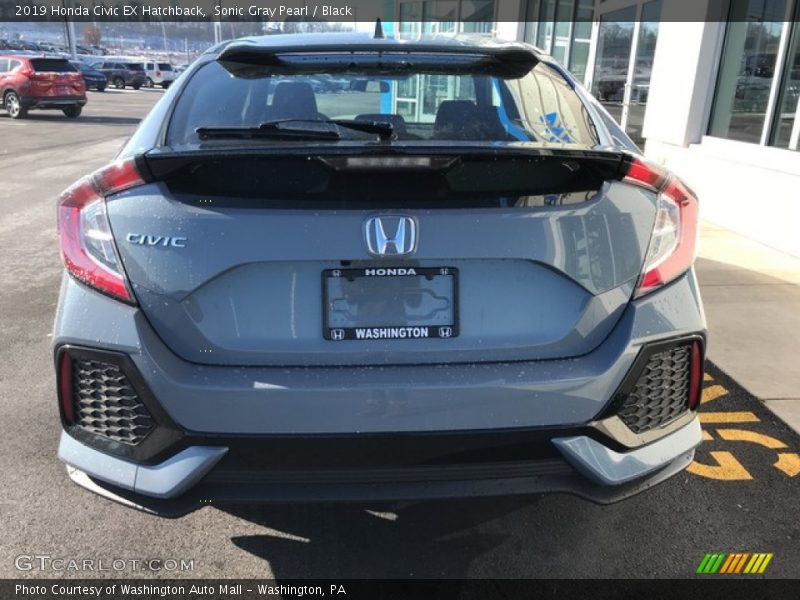 Sonic Gray Pearl / Black 2019 Honda Civic EX Hatchback