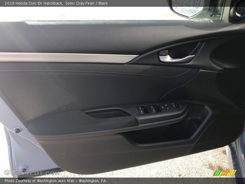 Sonic Gray Pearl / Black 2019 Honda Civic EX Hatchback