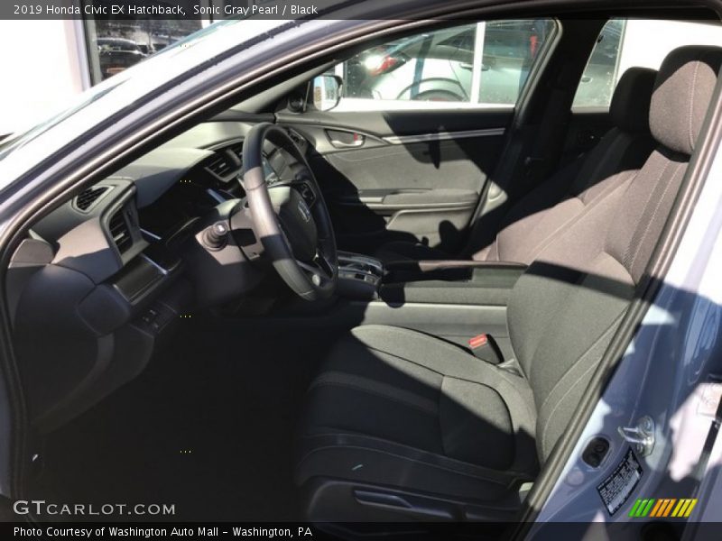 Sonic Gray Pearl / Black 2019 Honda Civic EX Hatchback