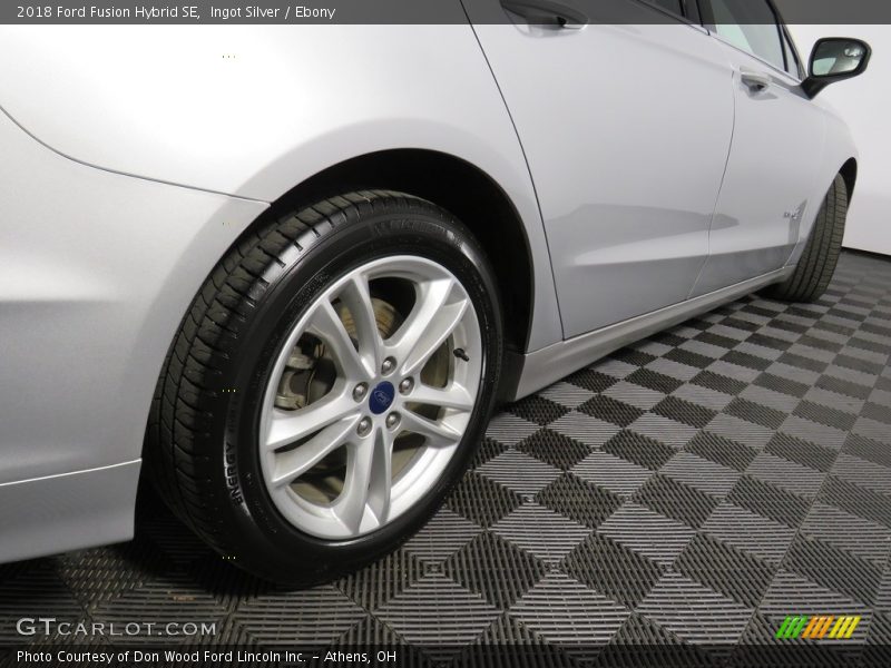 Ingot Silver / Ebony 2018 Ford Fusion Hybrid SE