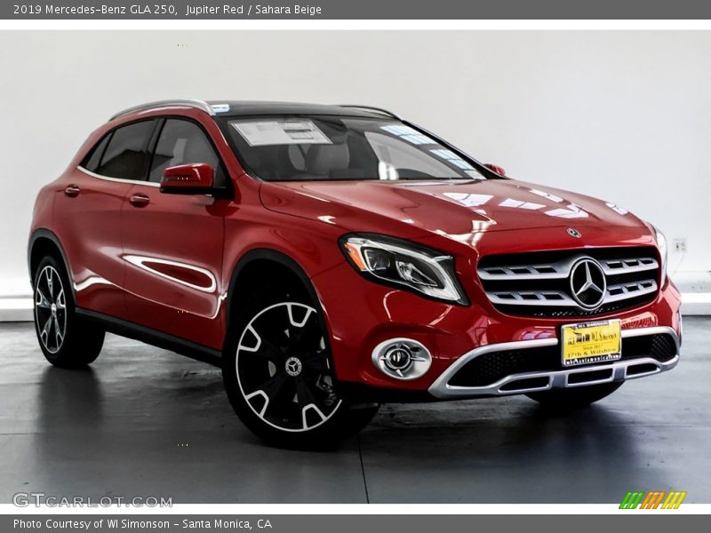 Jupiter Red / Sahara Beige 2019 Mercedes-Benz GLA 250
