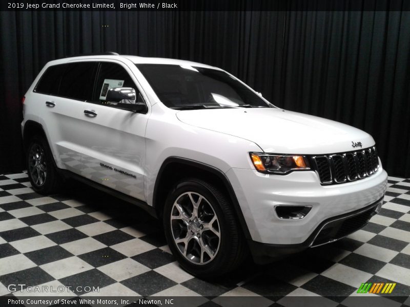 Bright White / Black 2019 Jeep Grand Cherokee Limited