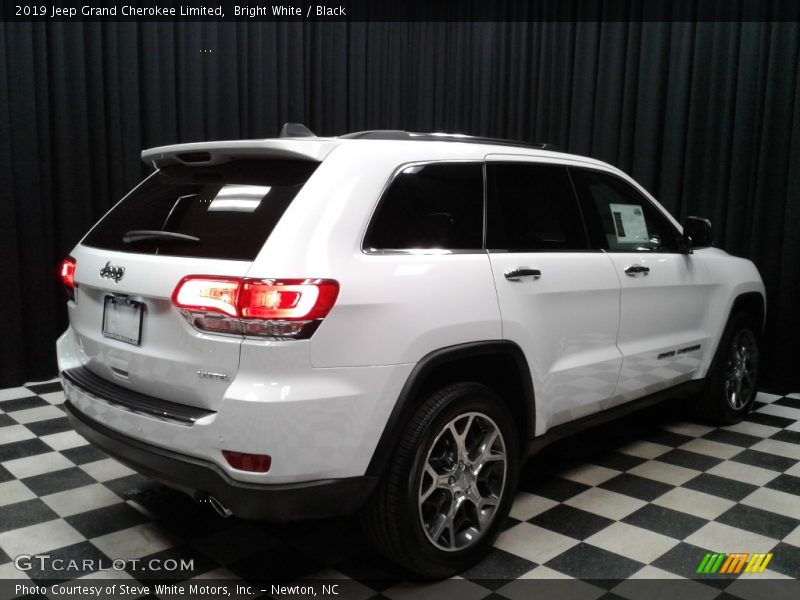 Bright White / Black 2019 Jeep Grand Cherokee Limited