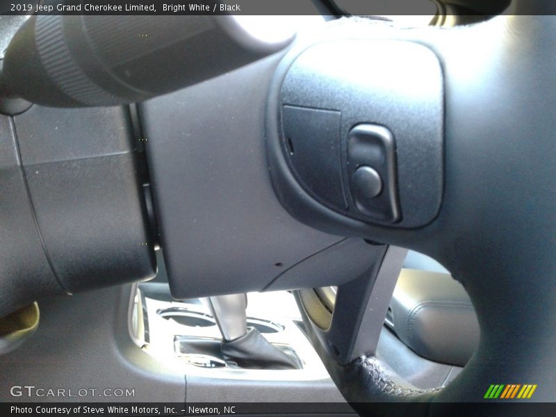 Bright White / Black 2019 Jeep Grand Cherokee Limited