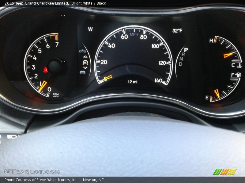 Bright White / Black 2019 Jeep Grand Cherokee Limited