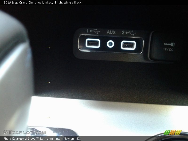 Bright White / Black 2019 Jeep Grand Cherokee Limited