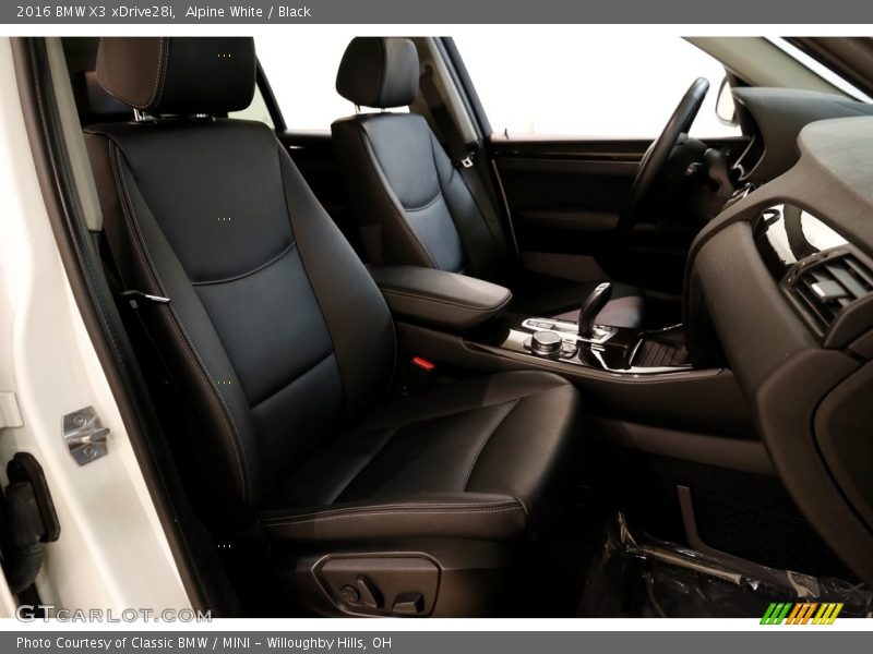 Alpine White / Black 2016 BMW X3 xDrive28i