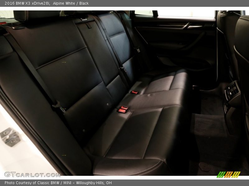 Alpine White / Black 2016 BMW X3 xDrive28i