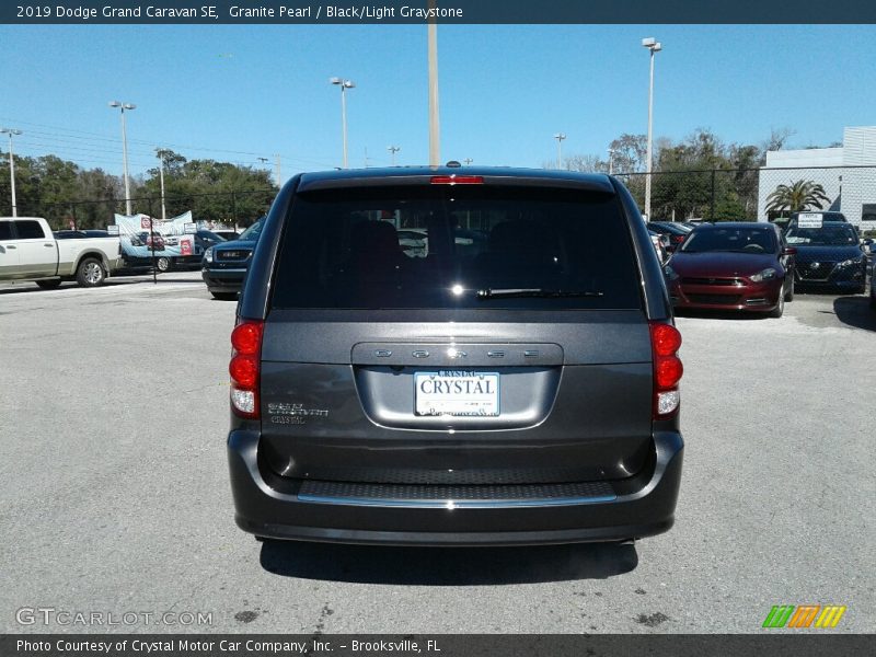 Granite Pearl / Black/Light Graystone 2019 Dodge Grand Caravan SE