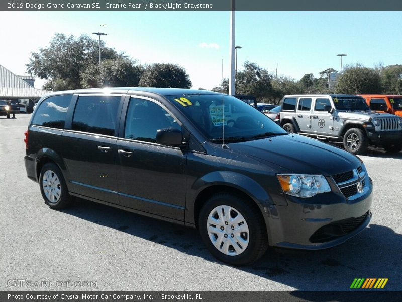 Granite Pearl / Black/Light Graystone 2019 Dodge Grand Caravan SE