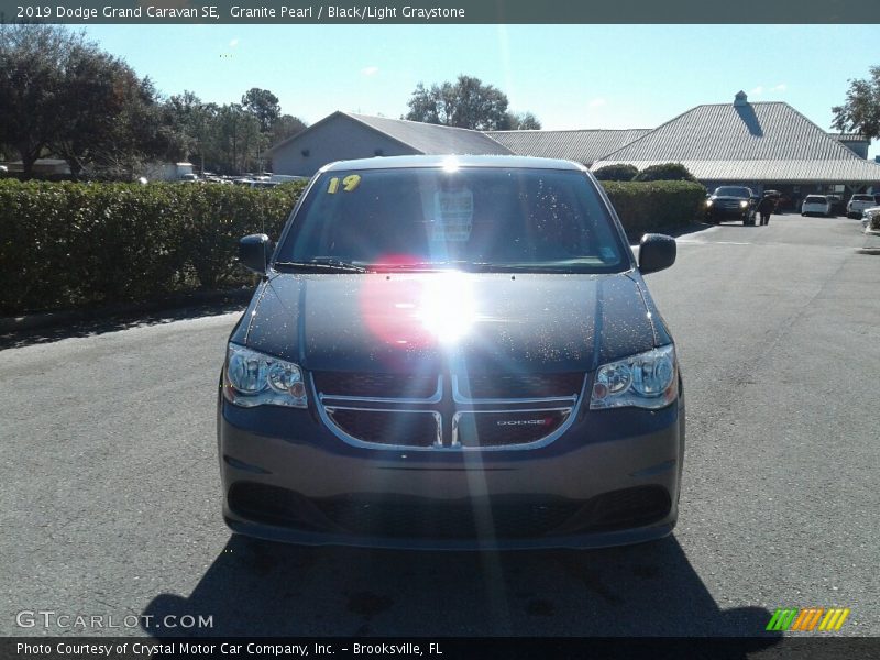 Granite Pearl / Black/Light Graystone 2019 Dodge Grand Caravan SE