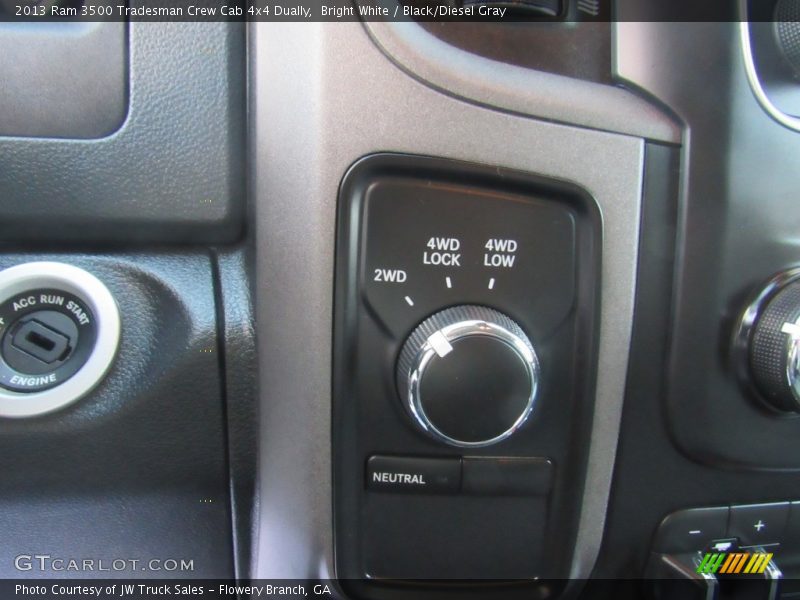 Bright White / Black/Diesel Gray 2013 Ram 3500 Tradesman Crew Cab 4x4 Dually
