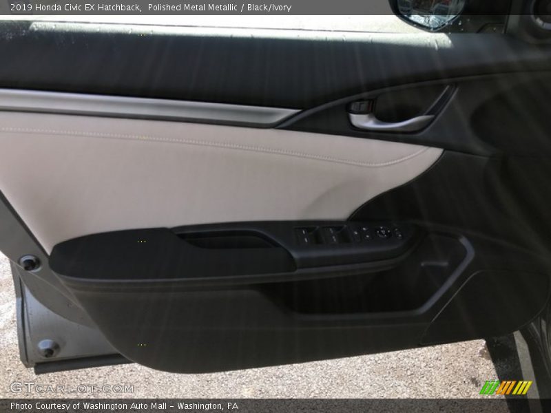 Polished Metal Metallic / Black/Ivory 2019 Honda Civic EX Hatchback