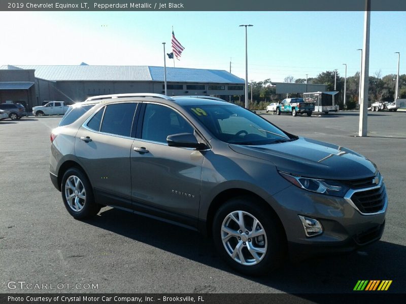 Pepperdust Metallic / Jet Black 2019 Chevrolet Equinox LT