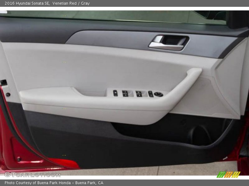 Venetian Red / Gray 2016 Hyundai Sonata SE