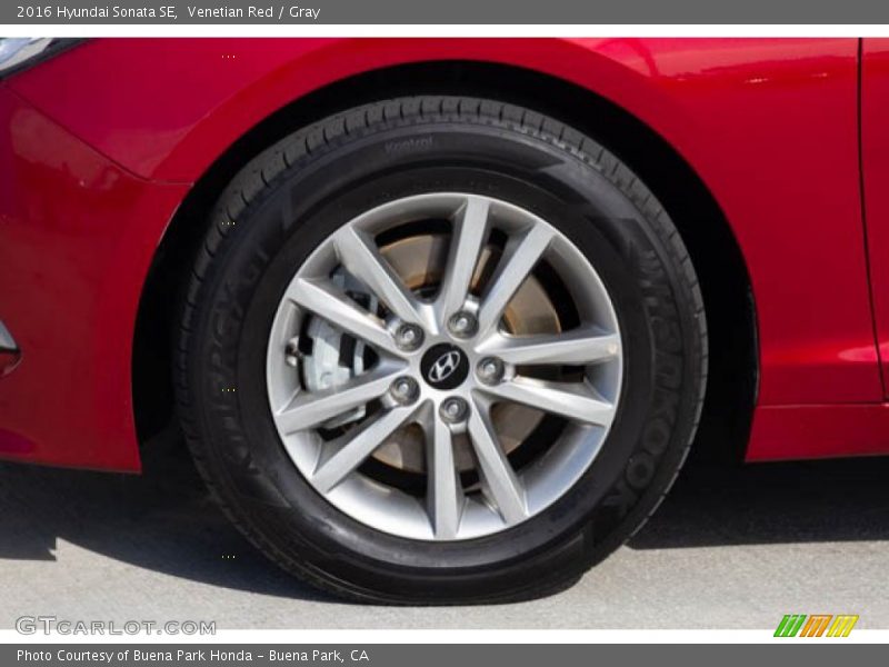 Venetian Red / Gray 2016 Hyundai Sonata SE
