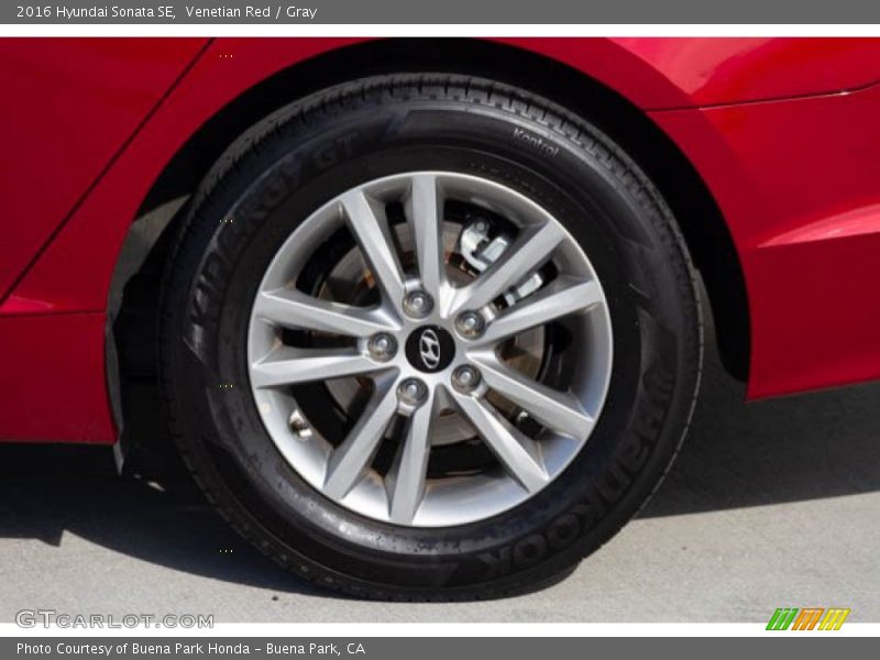 Venetian Red / Gray 2016 Hyundai Sonata SE