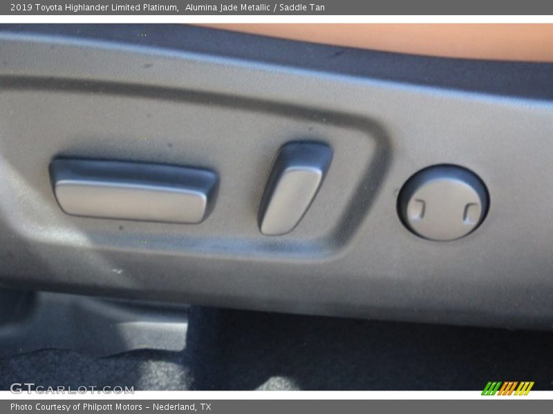 Alumina Jade Metallic / Saddle Tan 2019 Toyota Highlander Limited Platinum