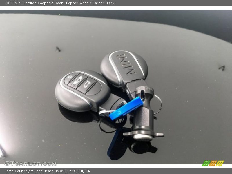 Pepper White / Carbon Black 2017 Mini Hardtop Cooper 2 Door
