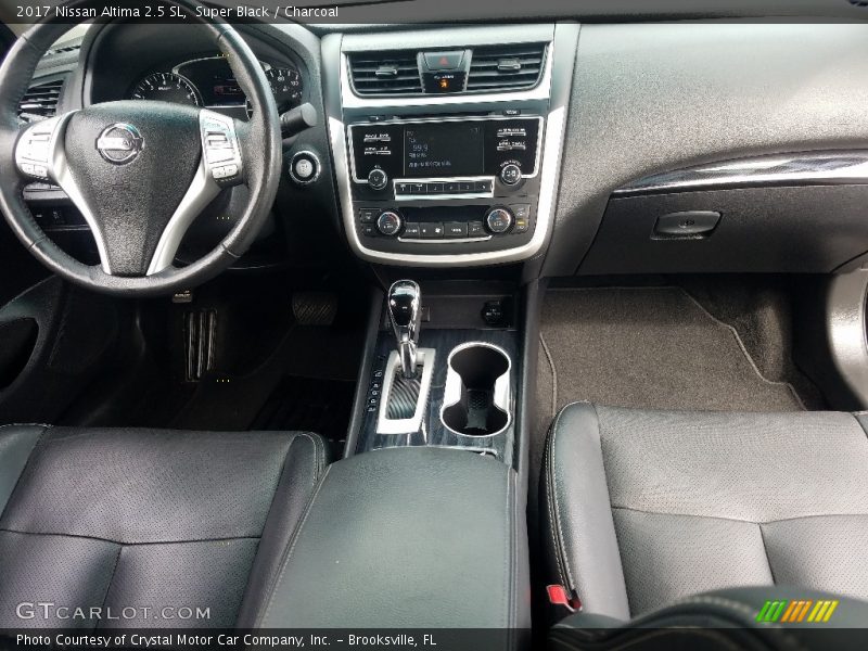 Super Black / Charcoal 2017 Nissan Altima 2.5 SL