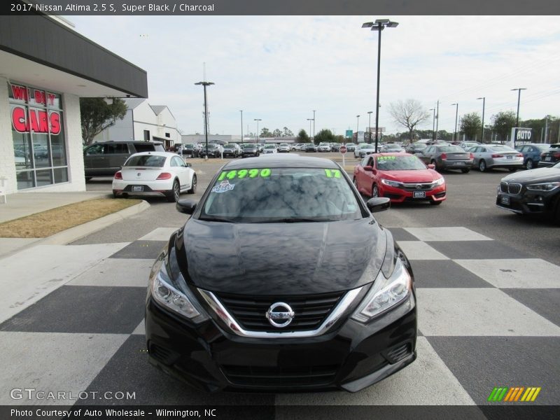 Super Black / Charcoal 2017 Nissan Altima 2.5 S
