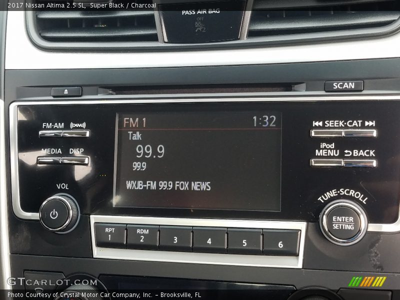 Super Black / Charcoal 2017 Nissan Altima 2.5 SL