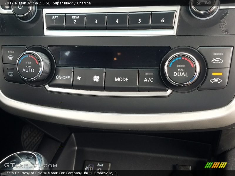 Super Black / Charcoal 2017 Nissan Altima 2.5 SL