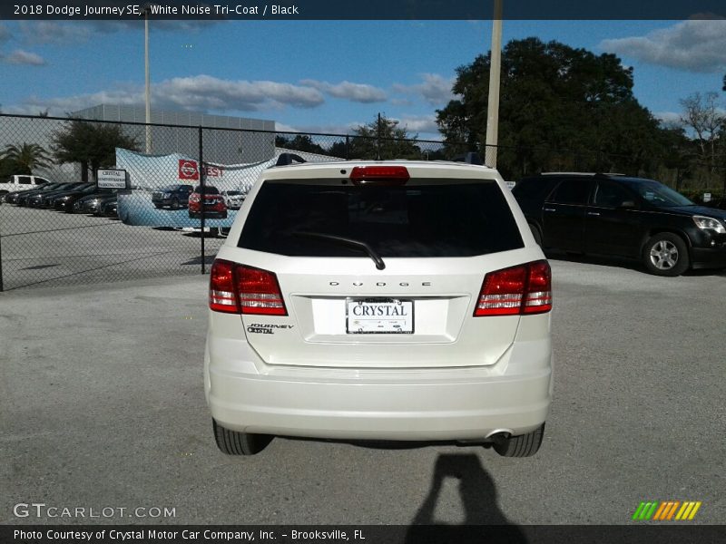 White Noise Tri-Coat / Black 2018 Dodge Journey SE