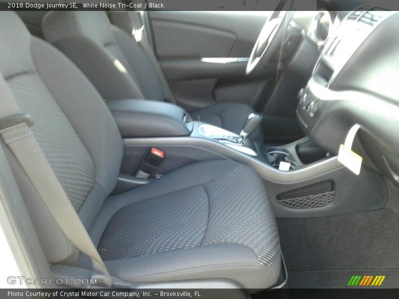 White Noise Tri-Coat / Black 2018 Dodge Journey SE