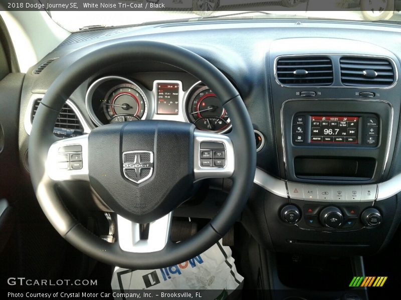 White Noise Tri-Coat / Black 2018 Dodge Journey SE