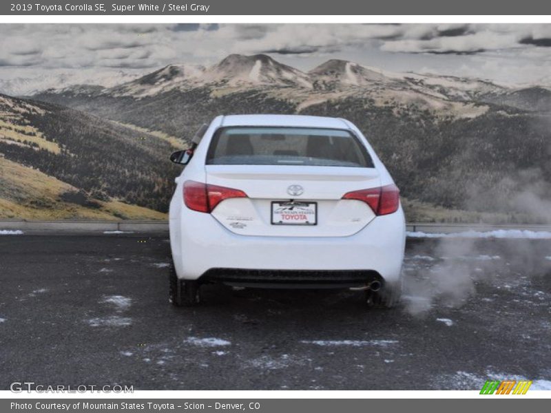 Super White / Steel Gray 2019 Toyota Corolla SE
