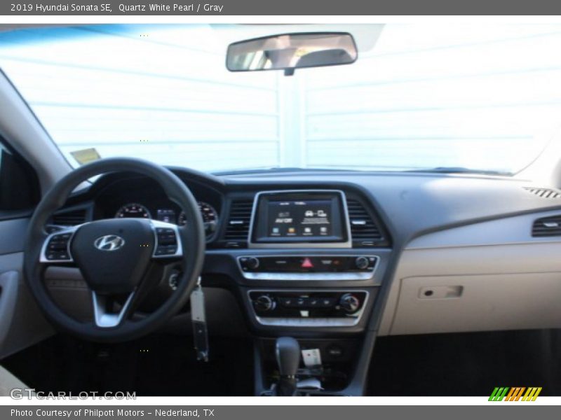 Quartz White Pearl / Gray 2019 Hyundai Sonata SE