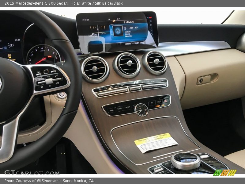 Polar White / Silk Beige/Black 2019 Mercedes-Benz C 300 Sedan