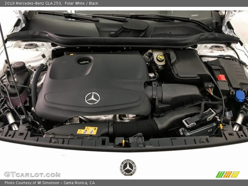 Polar White / Black 2019 Mercedes-Benz GLA 250