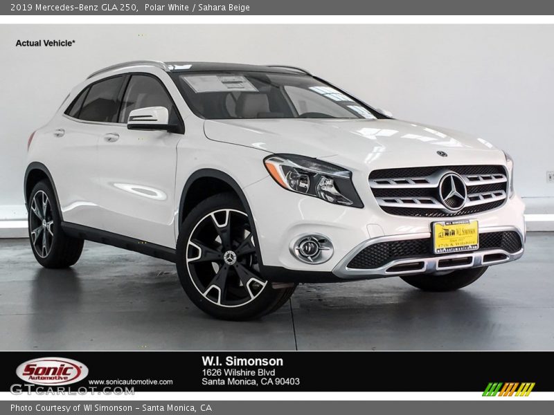 Polar White / Sahara Beige 2019 Mercedes-Benz GLA 250