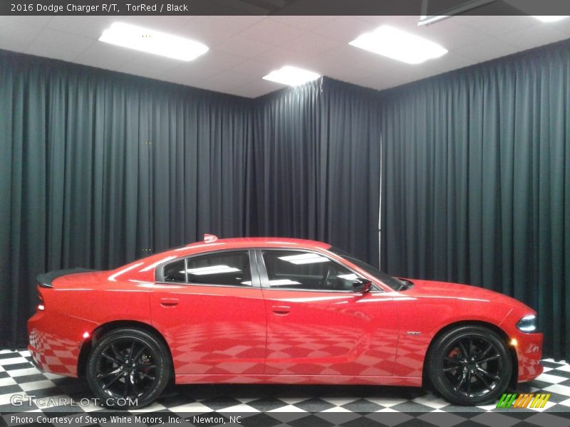 TorRed / Black 2016 Dodge Charger R/T
